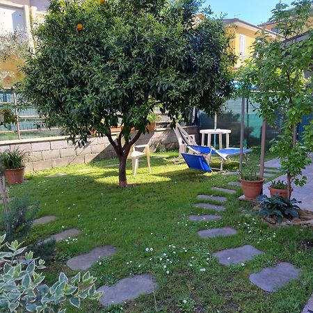 Bilocale Climatizzato A 850M Dalla Spiaggia Casa Katia Marina di Massa Zewnętrze zdjęcie