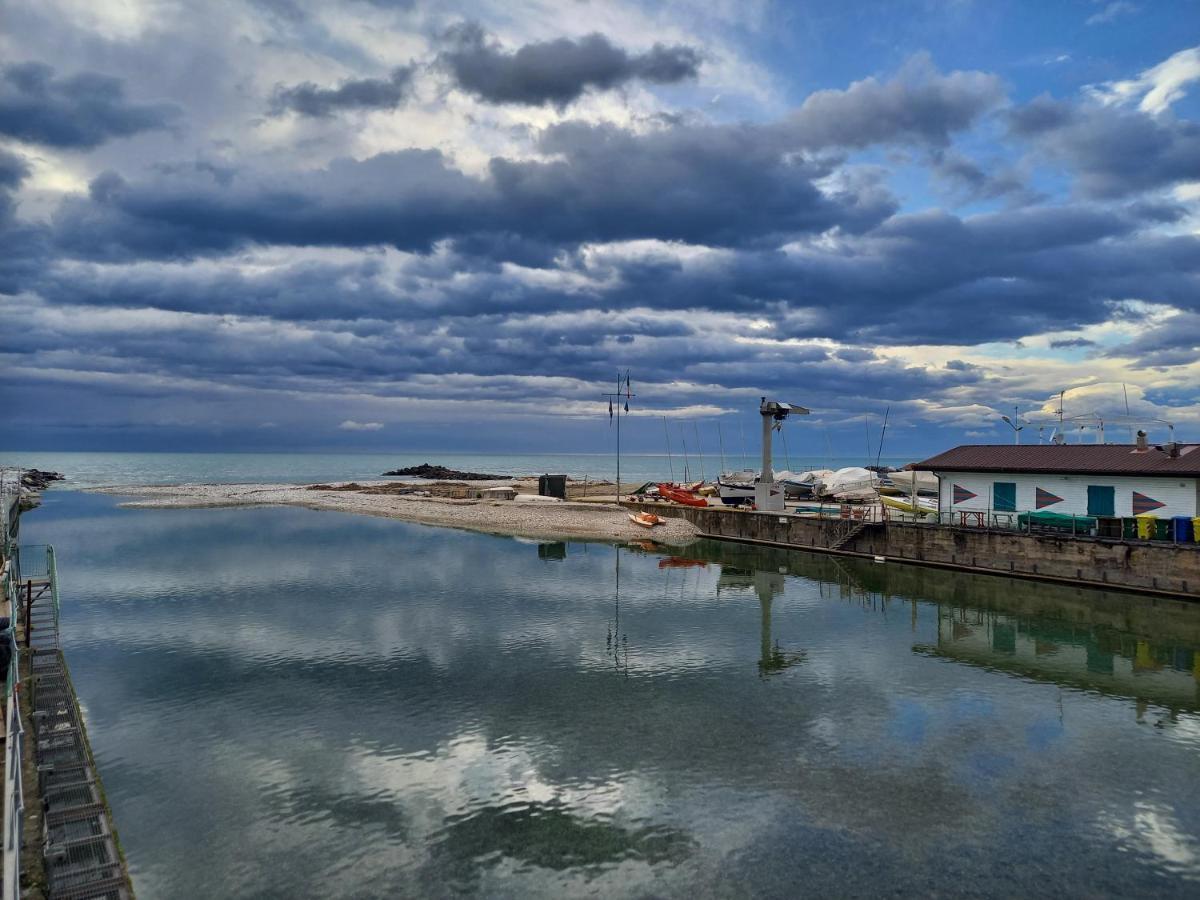 Bilocale Climatizzato A 850M Dalla Spiaggia Casa Katia Marina di Massa Zewnętrze zdjęcie